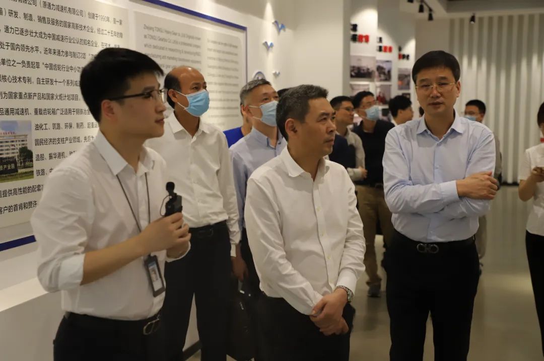 瑞安市人大常委會主任應(yīng)希克一行蒞臨通力科技調(diào)研