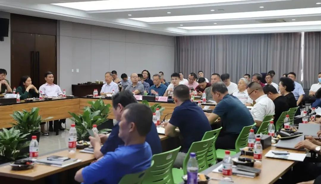 卓越企業(yè)家學(xué)習(xí)俱樂部走進(jìn)通力科技參觀學(xué)習(xí)！